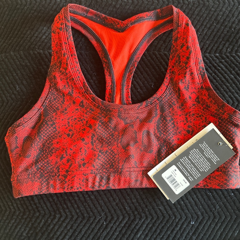 (M) Sports bra